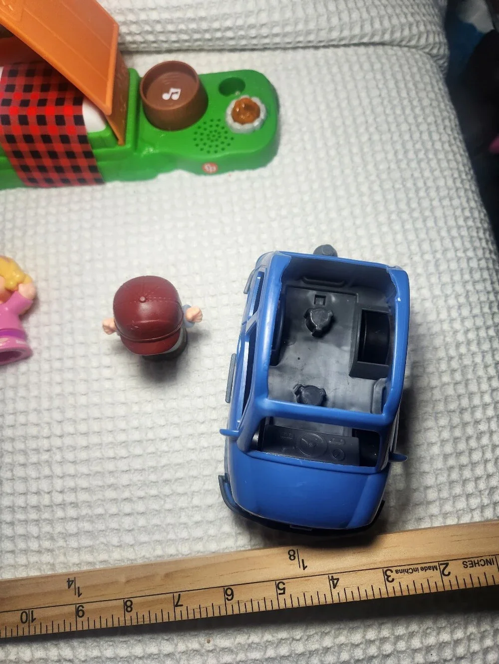 Fisher-Price Little People Camping Adventure Set Blue Car and Orange Truck 6 Pcs